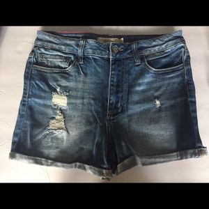 HIGHWAISTED jean shorts